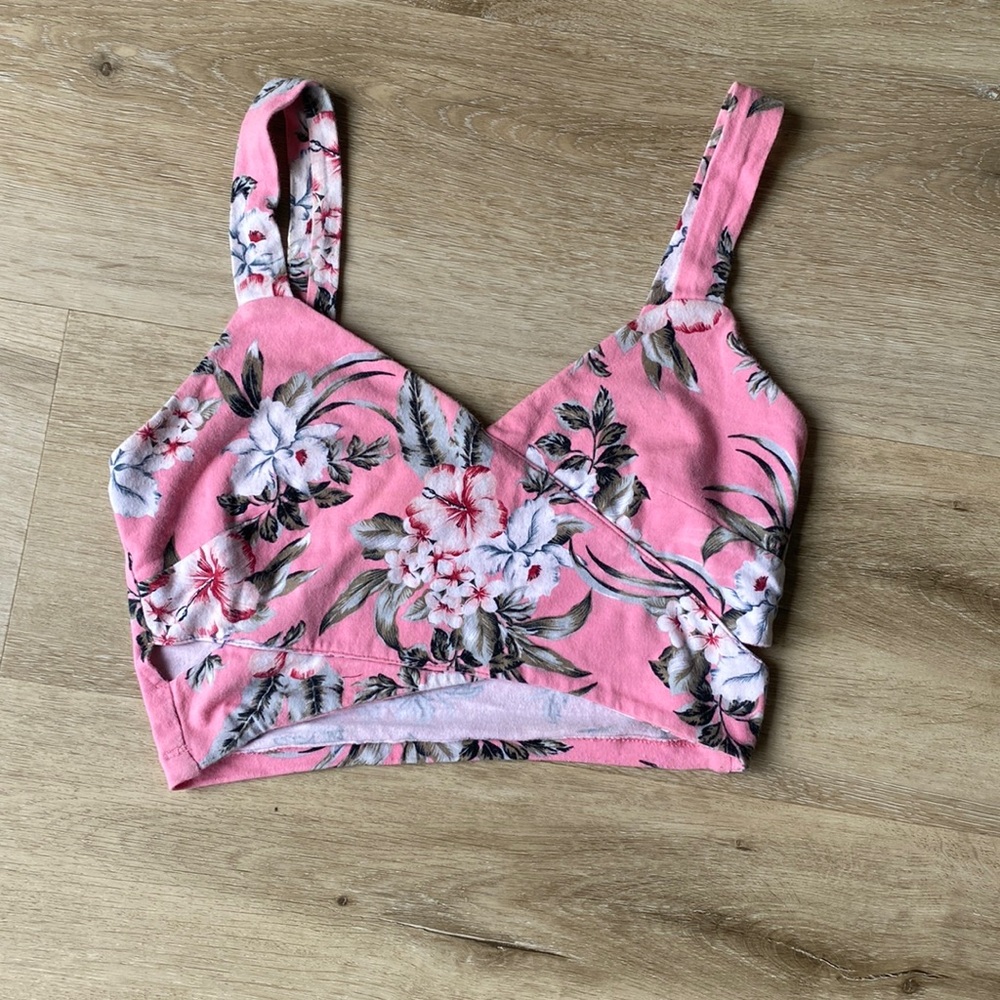 Crop top, summer vibes